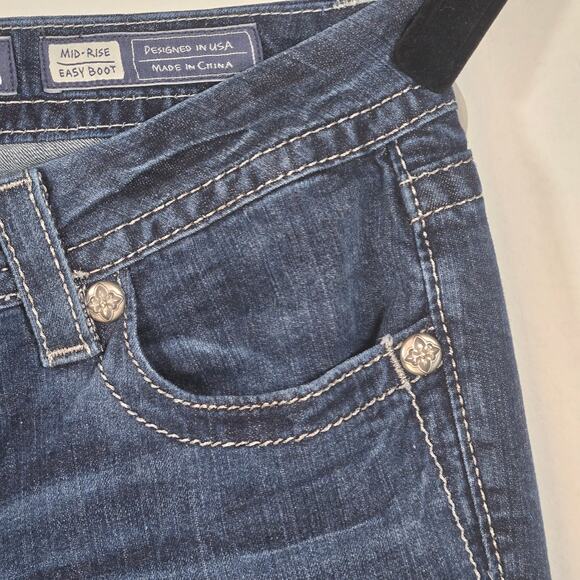Miss Me Boot Cut Cross Embellished Women's Jeans. Size 32 - Picture 4 of 16